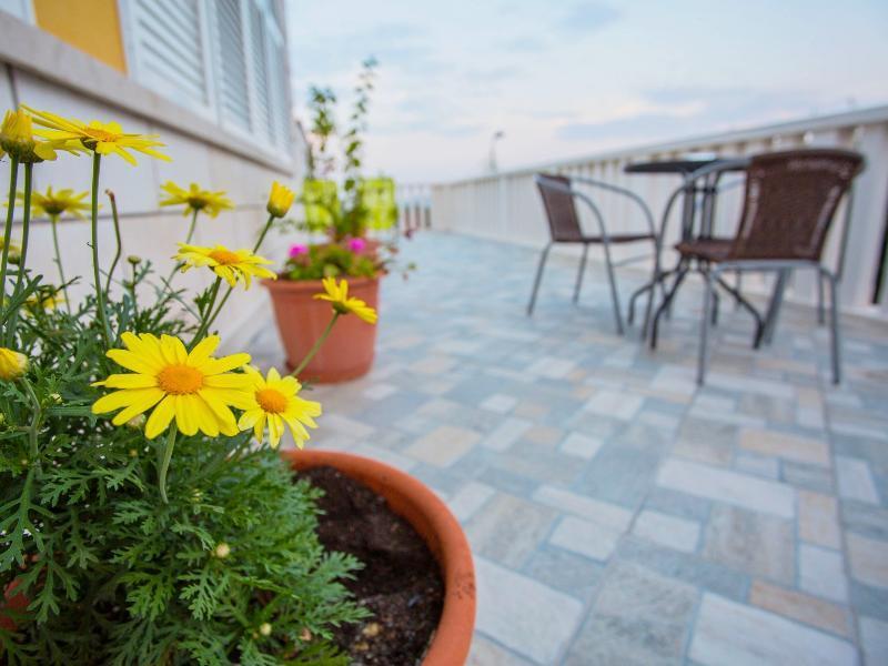 Apartments Damjanka Orebic Exterior photo